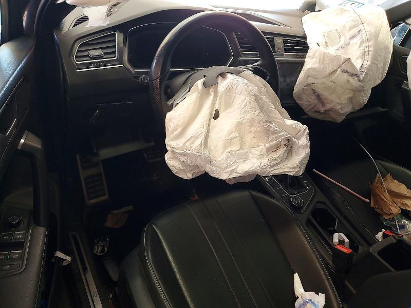 Продажа на аукционе авто 2022 Volkswagen Tiguan, vin: 3VV8B7AX8NM062821, номер лота: 77198055