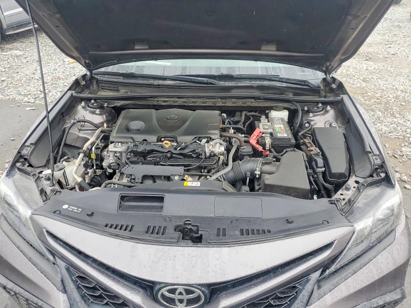 96034785 :رقم المزاد ، 4T1G11AK2MU408043 vin ، 2021 Toyota Camry مزاد بيع