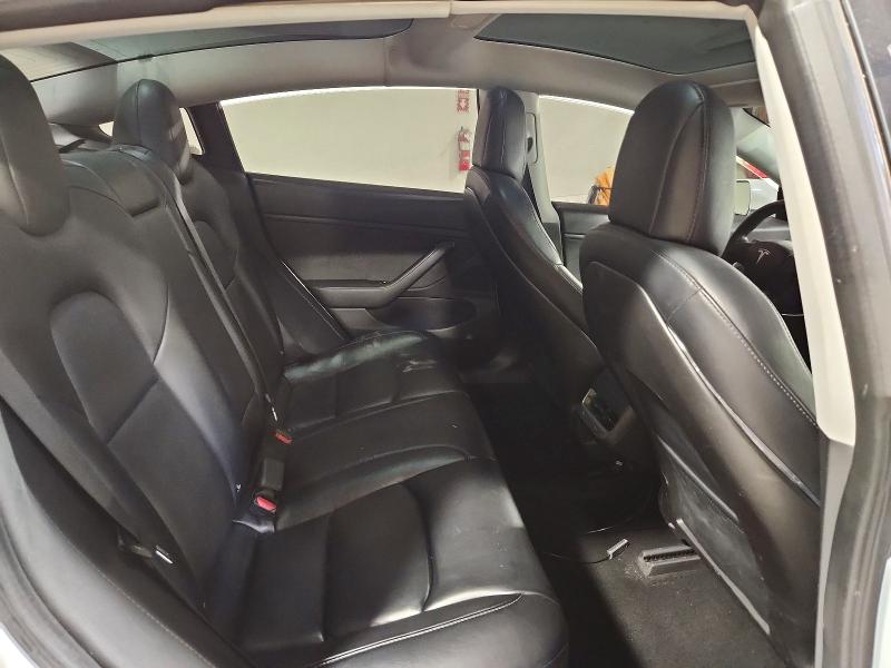 Продажа на аукционе авто 2018 Tesla Model 3, vin: 5YJ3E1EA5JF164885, номер лота: 75823355