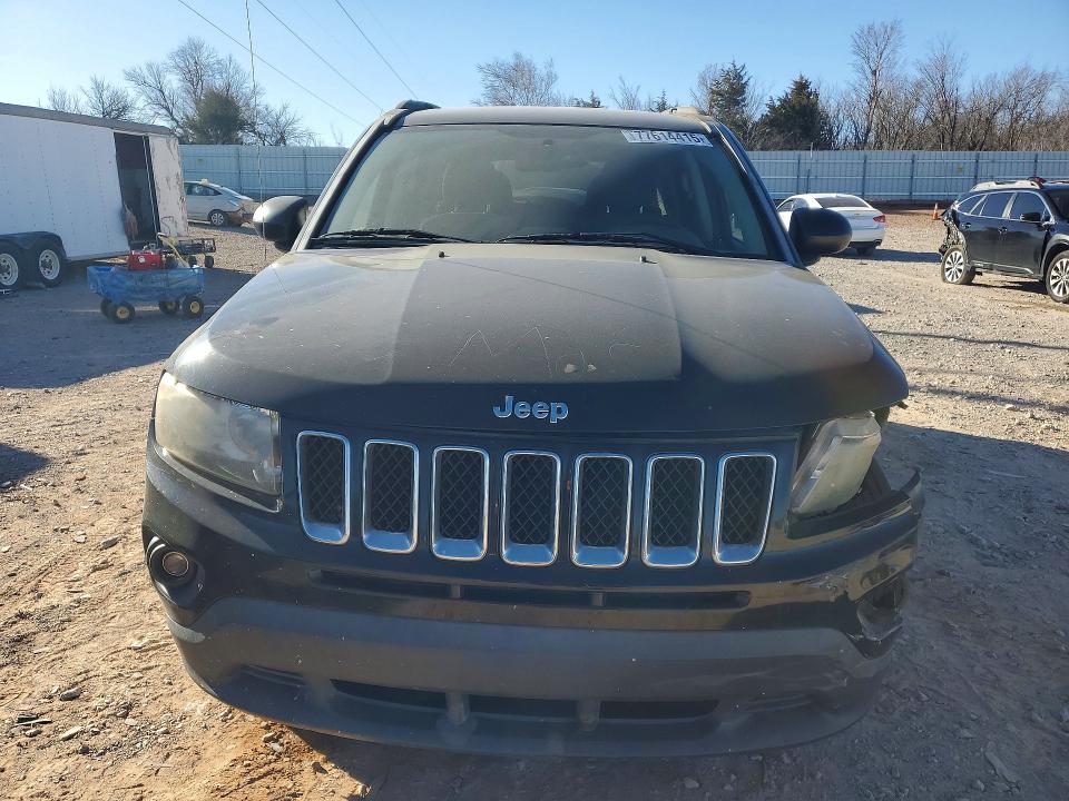 77614415 :رقم المزاد ، 1C4NJCBA8GD640681 vin ، 2016 Jeep Compass مزاد بيع