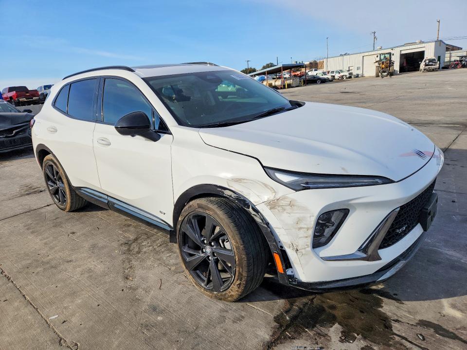 Продаж на аукціоні авто 2025 Buick Envision, vin: LRBFZLE4XSD013541, номер лоту: 76620825
