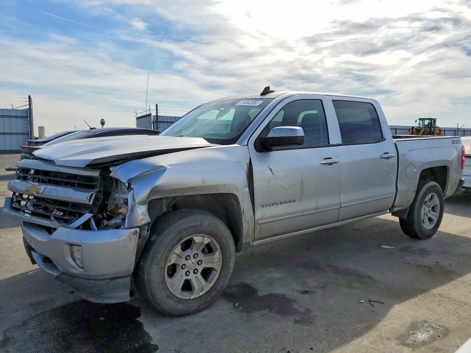 2018 Chevrolet Silverado მანქანა იყიდება აუქციონზე, vin: 3GCUKREC6JG637040, აუქციონის ნომერი: 79042065