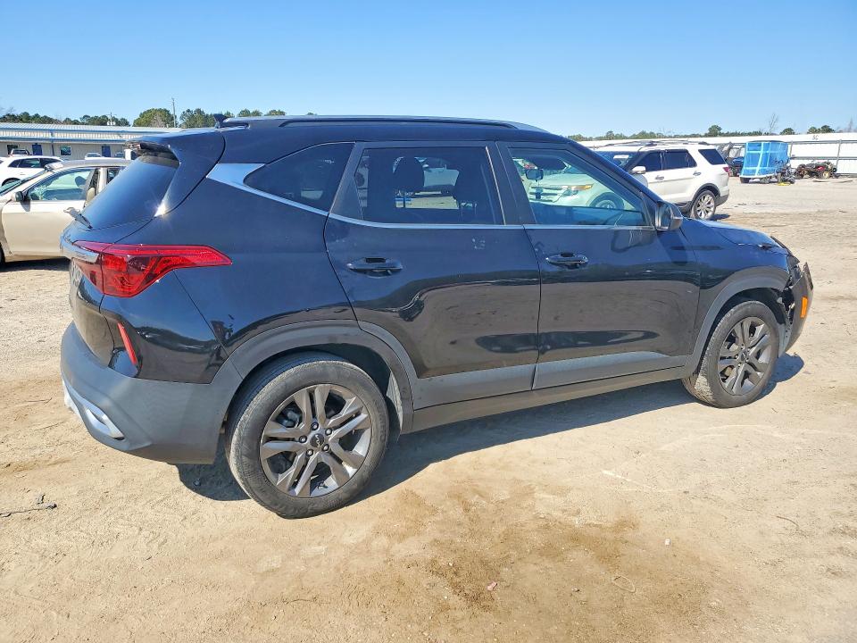 77508155 :رقم المزاد ، KNDEU2AA4P7438194 vin ، 2023 Kia Seltos مزاد بيع