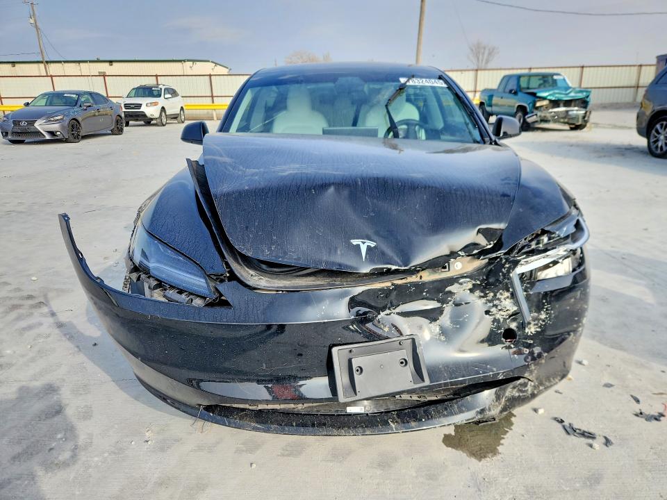 78324045 :رقم المزاد ، 5YJ3E1EA3SF980639 vin ، 2025 Tesla Model 3 مزاد بيع