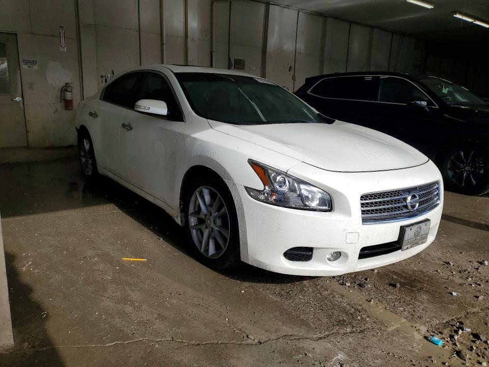 2011 Nissan Maxima მანქანა იყიდება აუქციონზე, vin: 1N4AA5AP4BC835990, აუქციონის ნომერი: 76813815