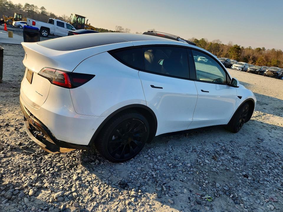 Продажа на аукционе авто 2022 Tesla Model Y, vin: 7SAYGDEEXNF364089, номер лота: 76716125