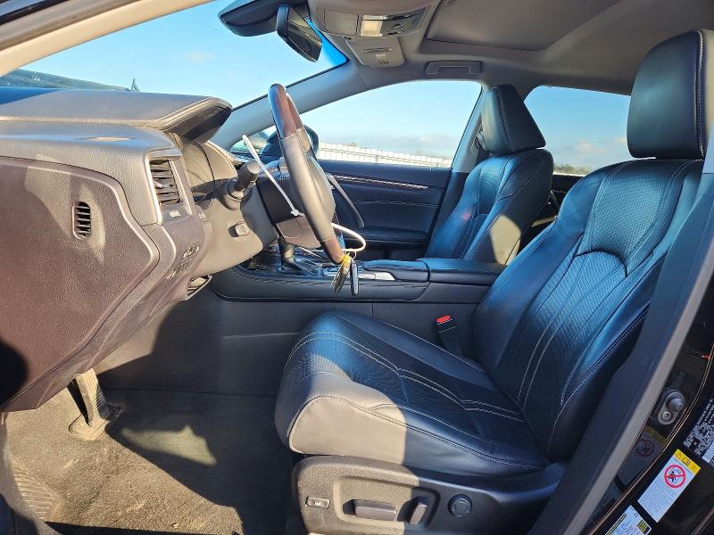 77564495 :رقم المزاد ، 2T2BGMCA1GC002027 vin ، 2016 Lexus Rx مزاد بيع