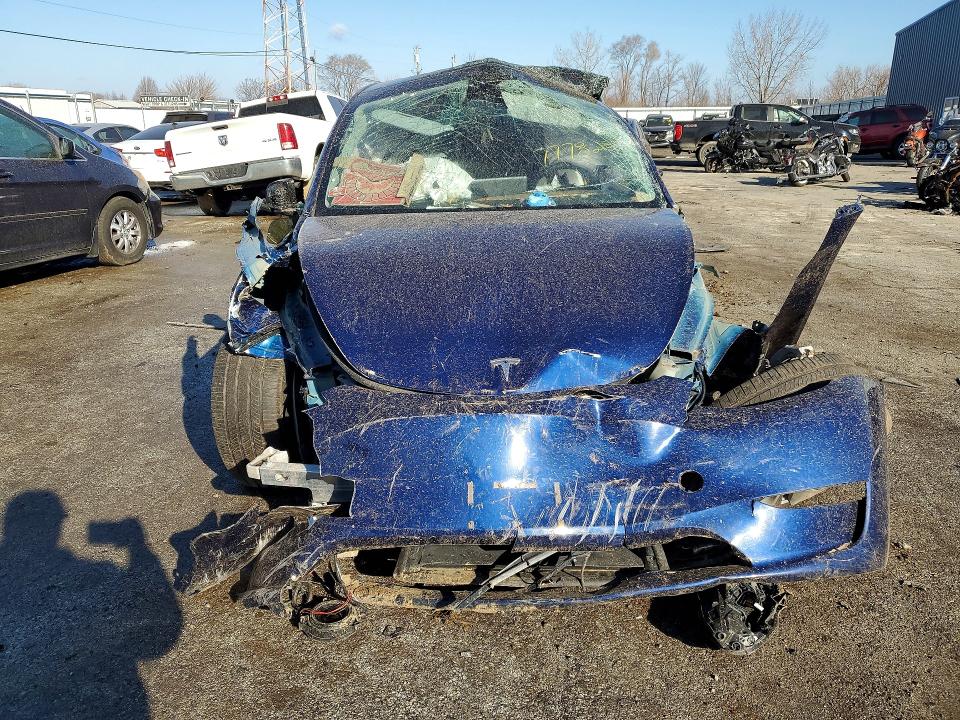 Продажа на аукционе авто 2024 Tesla Model Y, vin: 7SAYGDEE0RA273660, номер лота: 77782185