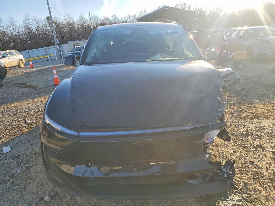 76849295 :رقم المزاد ، 7SAYGDED4TA492720 vin ، 2026 Tesla Model Y مزاد بيع