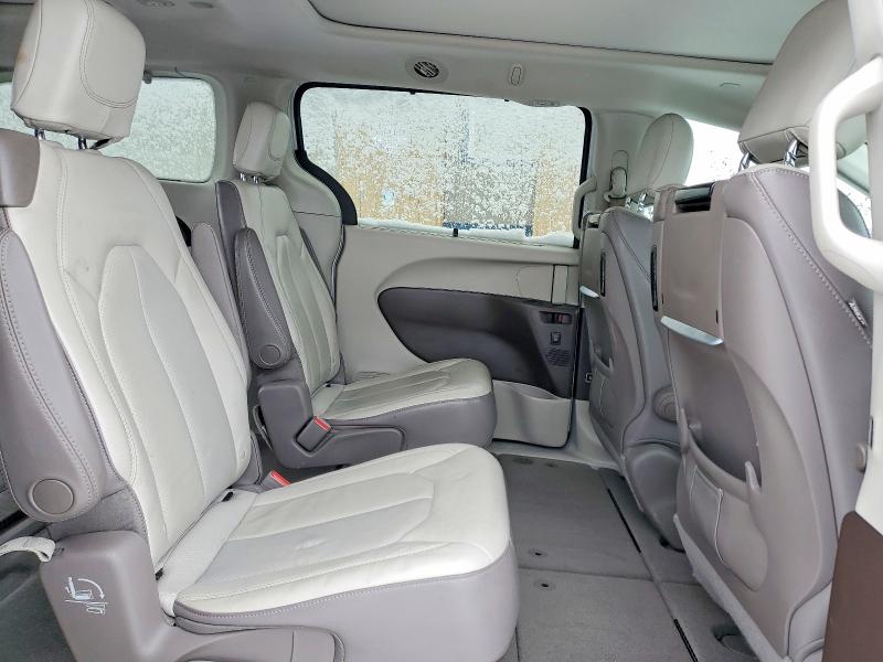 77656415 :رقم المزاد ، 2C4RC1EGXJR317530 vin ، 2018 Chrysler Pacifica مزاد بيع