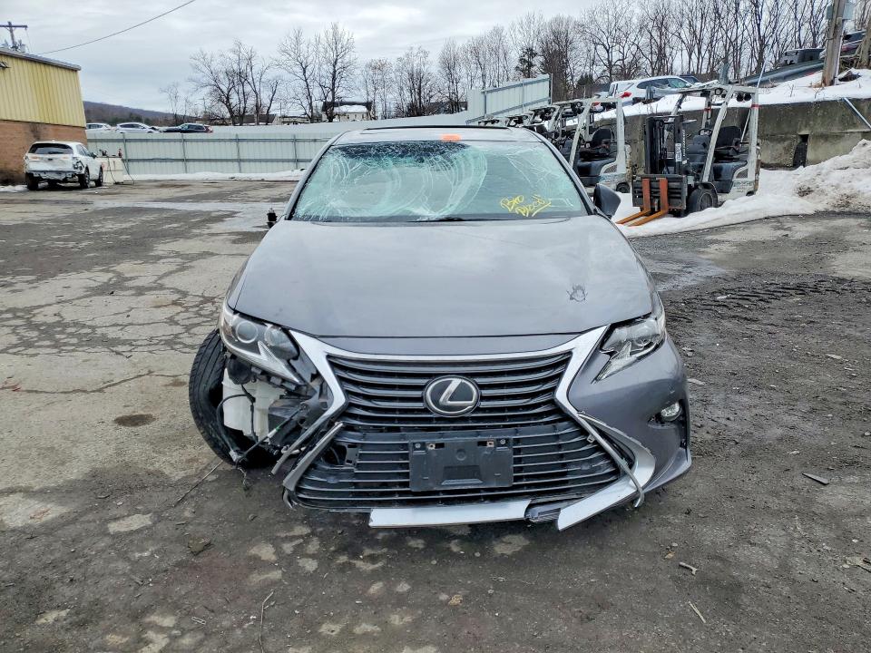 53222206 :رقم المزاد ، 58ABK1GG2HU066215 vin ، 2017 Lexus Es مزاد بيع