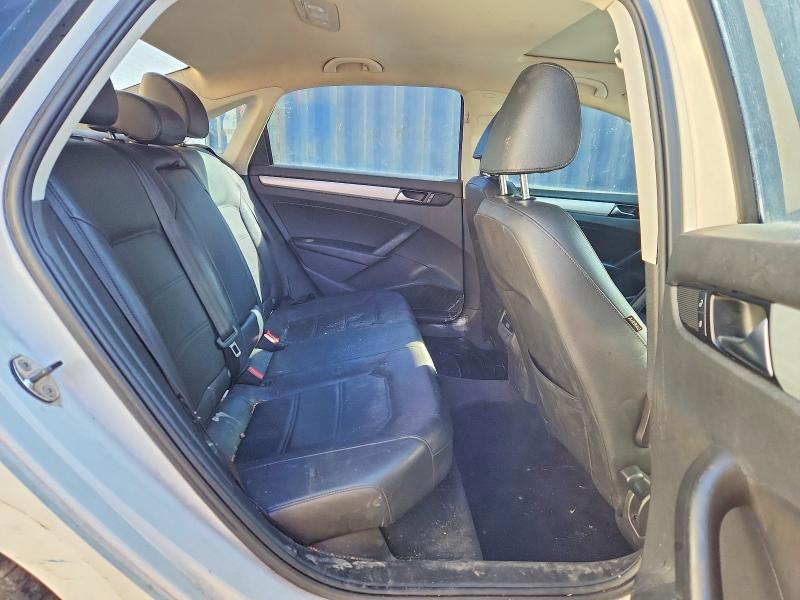 76024775 :رقم المزاد ، 1VWBP7A34DC012563 vin ، 2013 Volkswagen Passat مزاد بيع