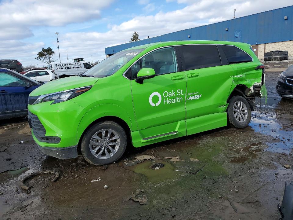 2024 Toyota Sienna მანქანა იყიდება აუქციონზე, vin: 5TDKSKFC0RS128779, აუქციონის ნომერი: 77513395