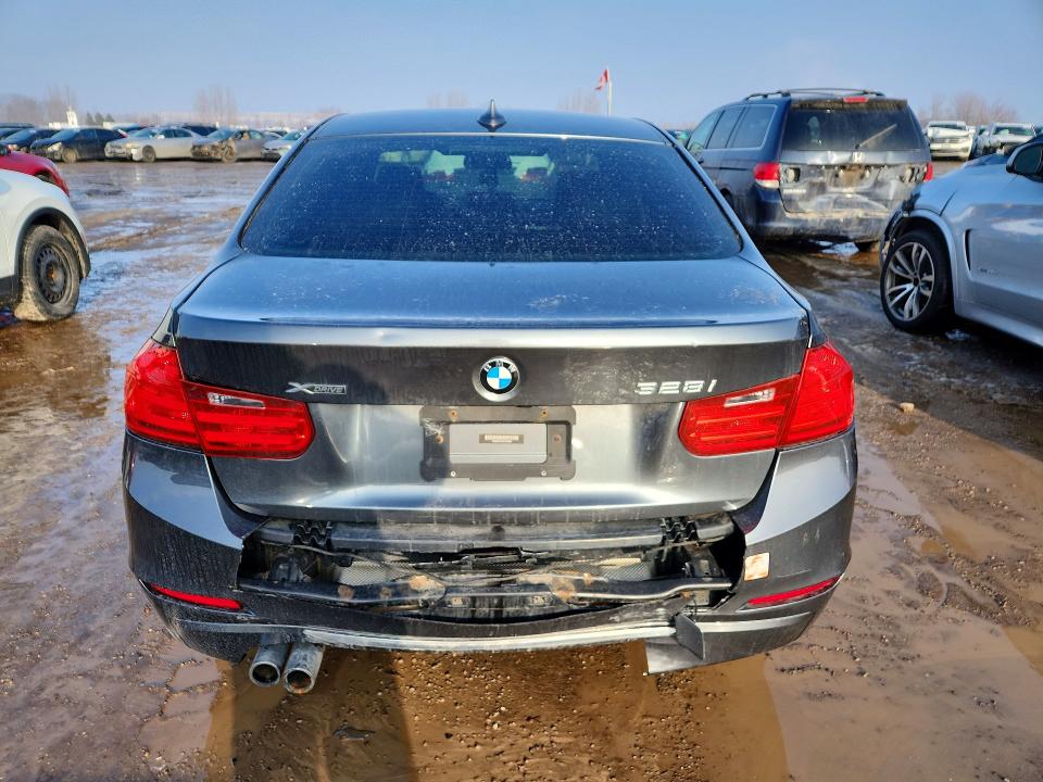 2014 Bmw 328 მანქანა იყიდება აუქციონზე, vin: WBA3B3C56EJ979893, აუქციონის ნომერი: 73369995