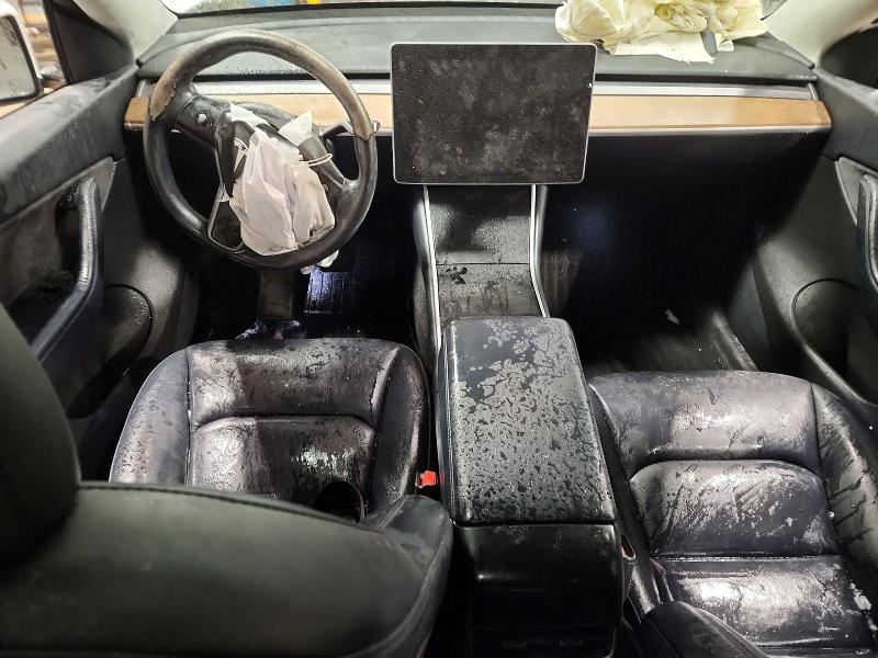 73387305 :رقم المزاد ، 5YJYGDEE7MF088921 vin ، 2021 Tesla Model Y مزاد بيع