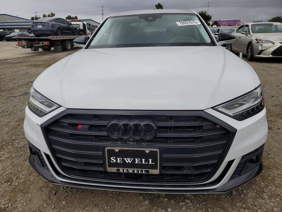 78097615 :رقم المزاد ، WAU8SAF88MN023273 vin ، 2021 Audi S8 مزاد بيع
