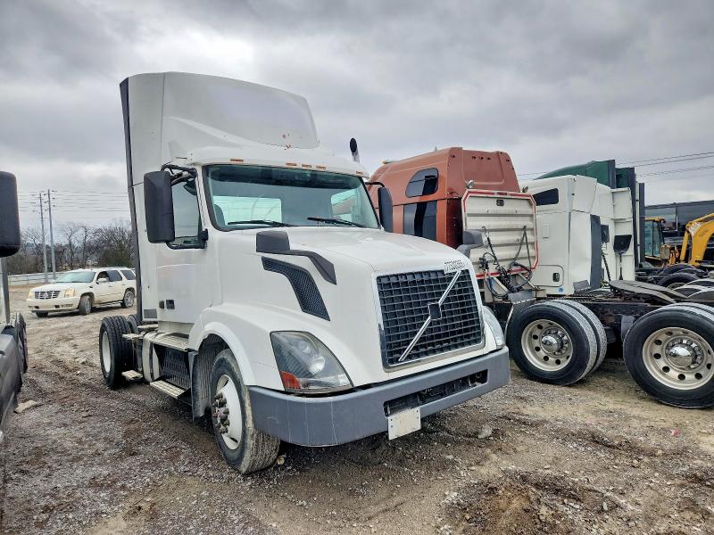 Продаж на аукціоні авто 2017 Volvo Vnl, vin: 4V4N39TG6HN988043, номер лоту: 77530365