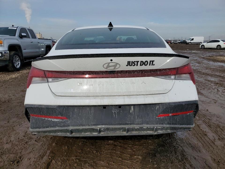 2025 Hyundai Elantra მანქანა იყიდება აუქციონზე, vin: KMHLM4DG7SU917377, აუქციონის ნომერი: 77359245