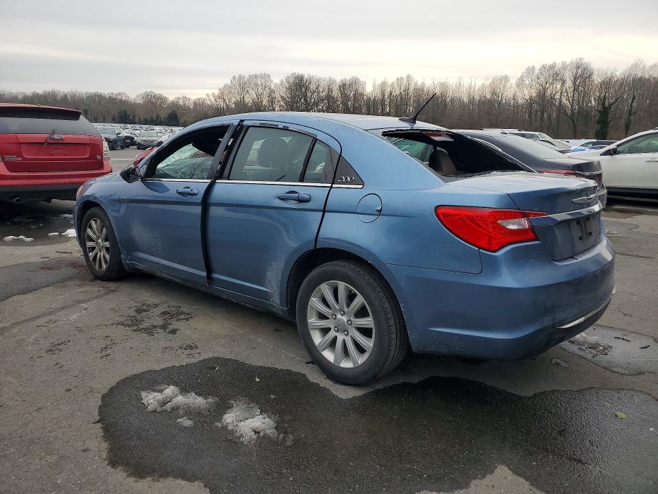 2011 Chrysler 200 მანქანა იყიდება აუქციონზე, vin: 1C3BC1FG4BN555571, აუქციონის ნომერი: 76868645