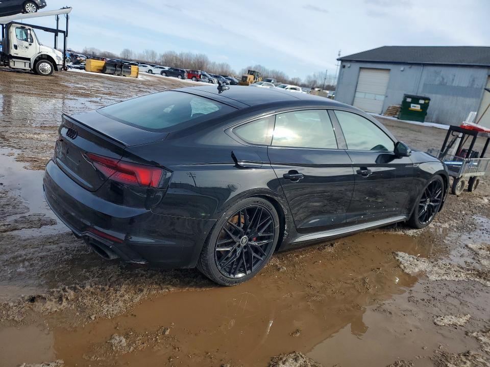 Продаж на аукціоні авто 2019 Audi Rs5, vin: WUACWCF51KA900521, номер лоту: 77219195