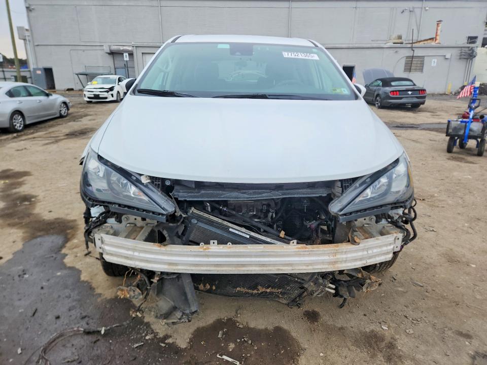 2023 Chrysler Voyager მანქანა იყიდება აუქციონზე, vin: 2C4RC1CG6PR617237, აუქციონის ნომერი: 77521365