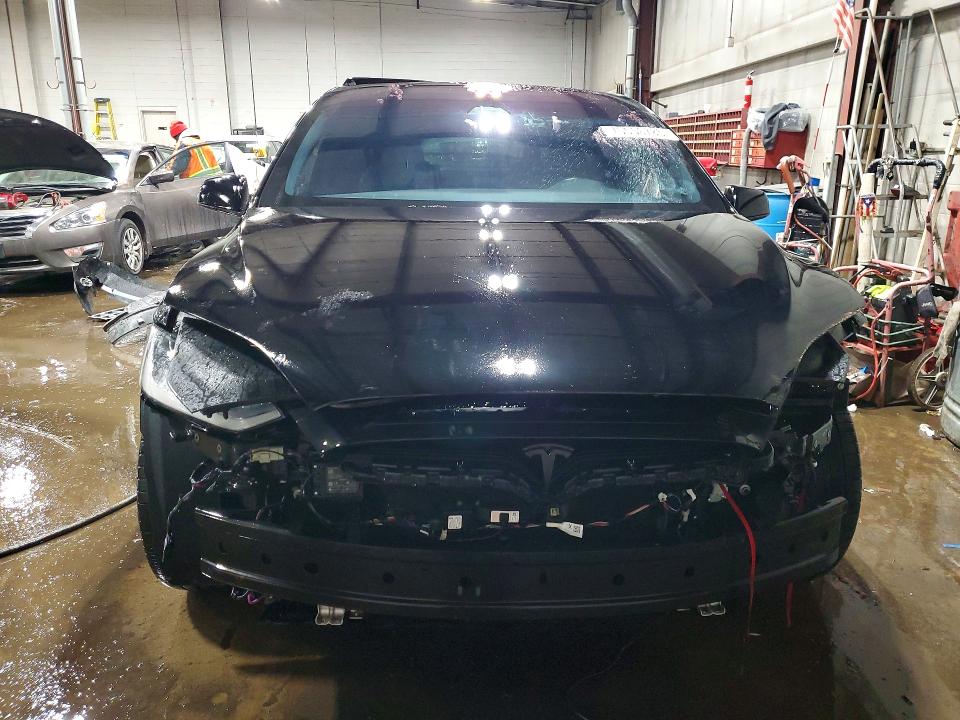 75558785 :رقم المزاد ، 5YJXCBE4XKF190830 vin ، 2019 Tesla Model X مزاد بيع