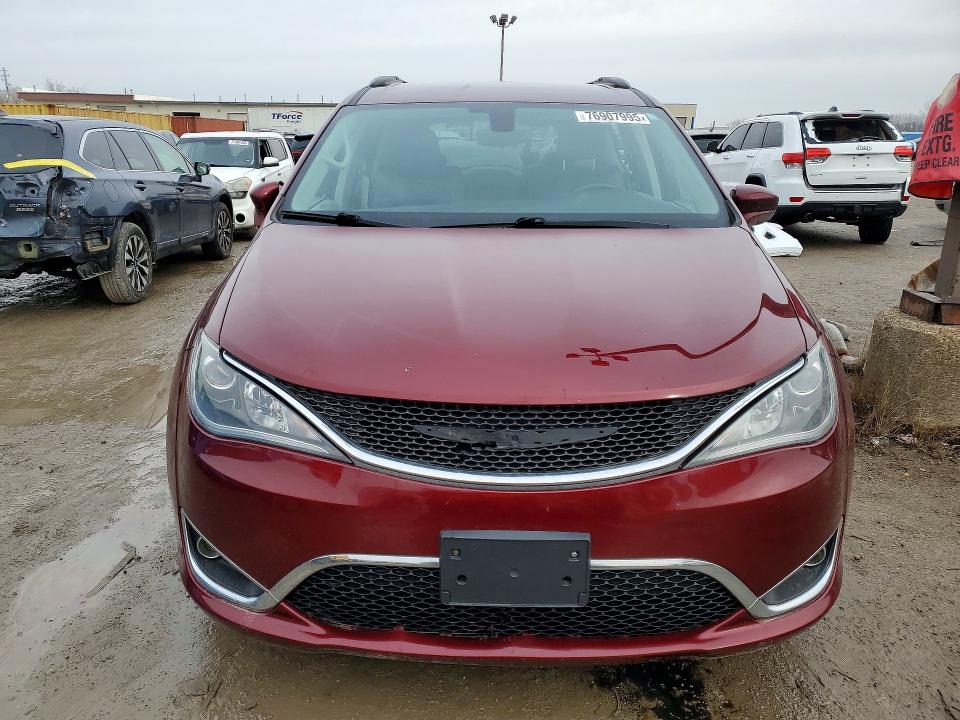 76907995 :رقم المزاد ، 2C4RC1BG7HR583893 vin ، 2017 Chrysler Pacifica مزاد بيع