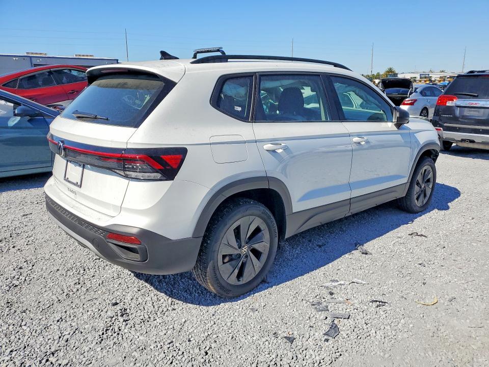 74595025 :رقم المزاد ، 3VV5C7B21SM067180 vin ، 2025 Volkswagen Taos مزاد بيع