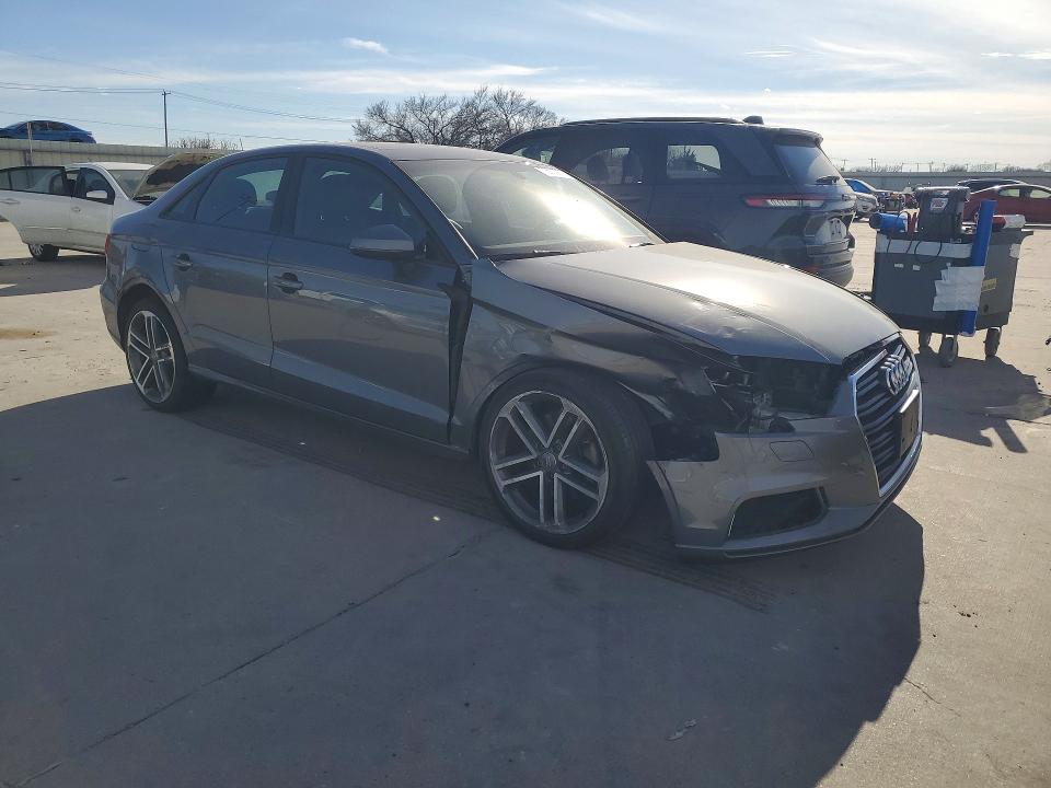 76633975 :رقم المزاد ، WAUAUGFF9J1038137 vin ، 2018 Audi A3 مزاد بيع