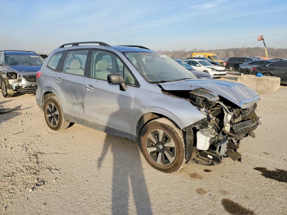 2018 Subaru Forester მანქანა იყიდება აუქციონზე, vin: JF2SJABCXJH585127, აუქციონის ნომერი: 77187125