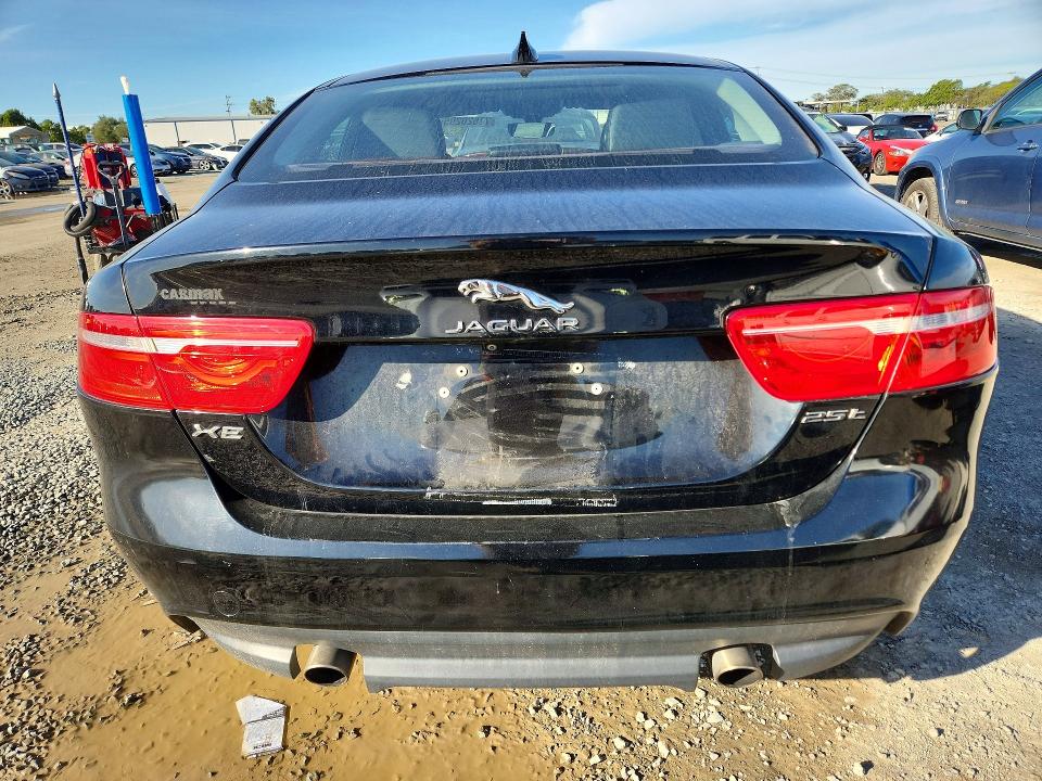 77620295 :رقم المزاد ، SAJAR4FX1KCP49852 vin ، 2019 Jaguar Xe مزاد بيع