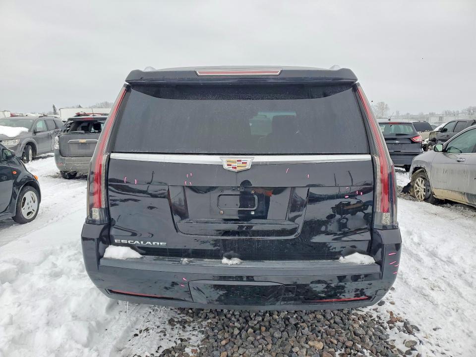 75501985 :رقم المزاد ، 1GYS4DKJ0HR385409 vin ، 2017 Cadillac Escalade مزاد بيع