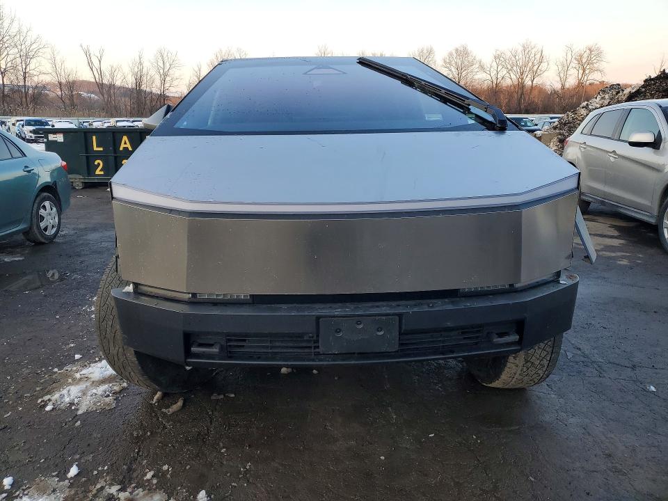 78279505 :رقم المزاد ، 7G2CEHED6RA056770 vin ، 2024 Tesla Cybertruck مزاد بيع