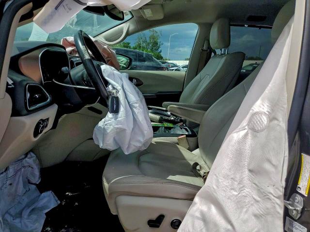2017 Chrysler Pacifica მანქანა იყიდება აუქციონზე, vin: 2C4RC1EG7HR821754, აუქციონის ნომერი: 77802075
