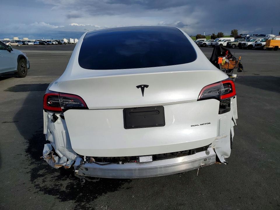 2021 Tesla Model Y მანქანა იყიდება აუქციონზე, vin: 5YJYGDEE1MF137854, აუქციონის ნომერი: 77628065