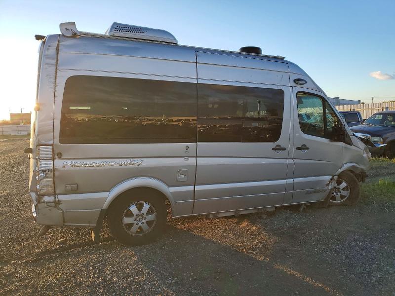77598915 :رقم المزاد ، WDAPE7CD4HP374561 vin ، 2017 Mercedes-benz Sprinter 2 مزاد بيع