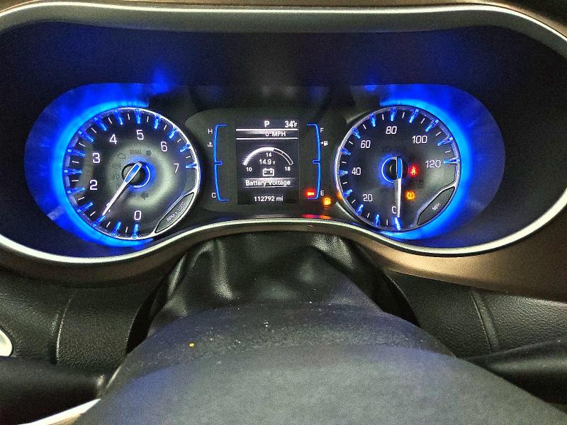 75280335 :رقم المزاد ، 2C4RC1BG9JR144684 vin ، 2018 Chrysler Pacifica مزاد بيع