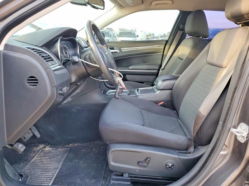 75550915 :رقم المزاد ، 2C3CCAAG0KH582660 vin ، 2019 Chrysler 300 مزاد بيع