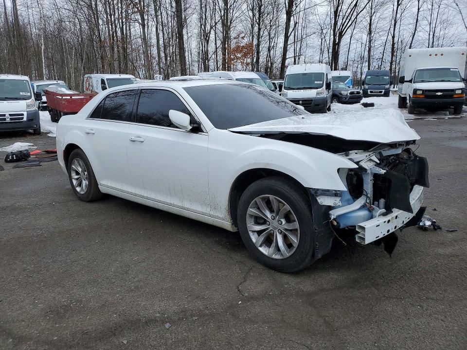 77883505 :رقم المزاد ، 2C3CCAAGXFH893938 vin ، 2015 Chrysler 300 مزاد بيع