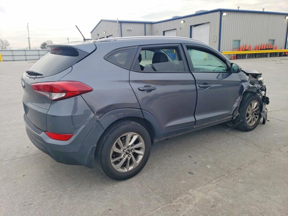 2016 Hyundai Tucson მანქანა იყიდება აუქციონზე, vin: KM8J33A49GU199692, აუქციონის ნომერი: 78379585