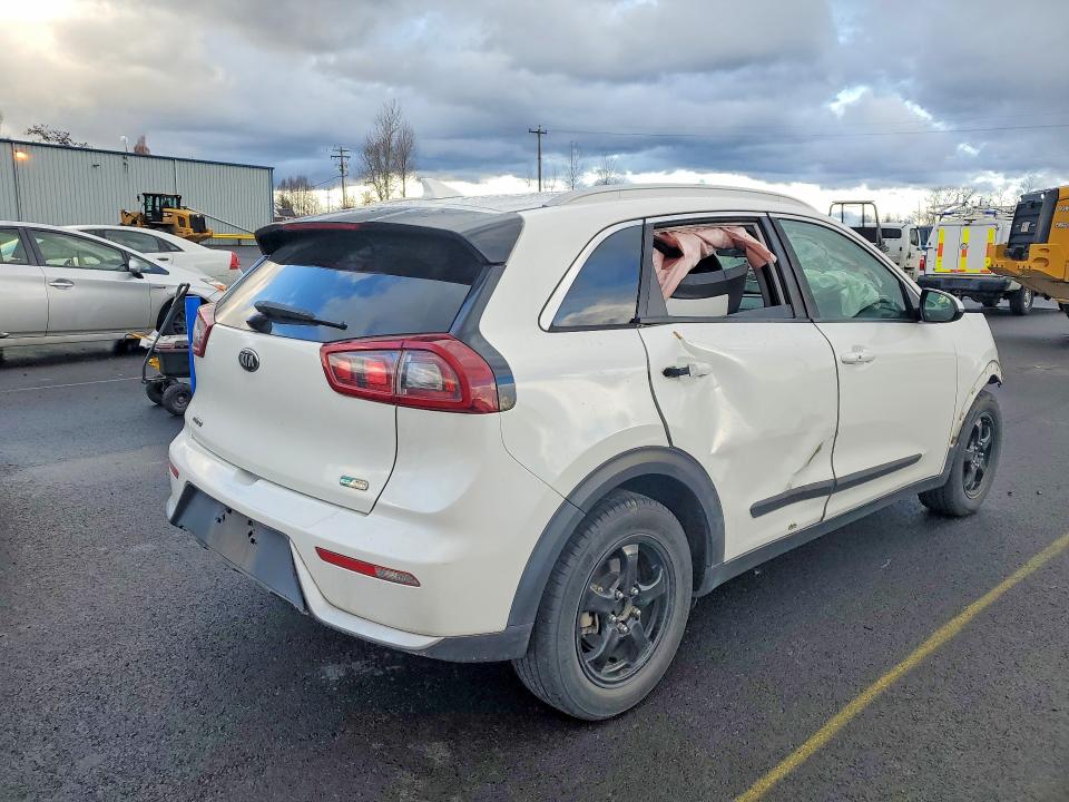 Продаж на аукціоні авто 2018 Kia Niro, vin: KNDCB3LC1J5204552, номер лоту: 77832185