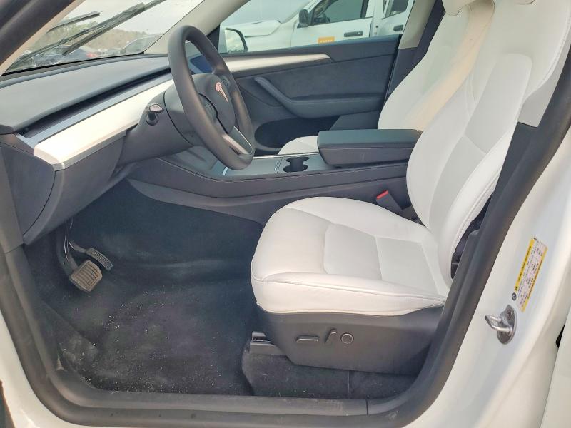 77210735 :رقم المزاد ، 7SAYGAEE4RF064925 vin ، 2024 Tesla Model Y مزاد بيع