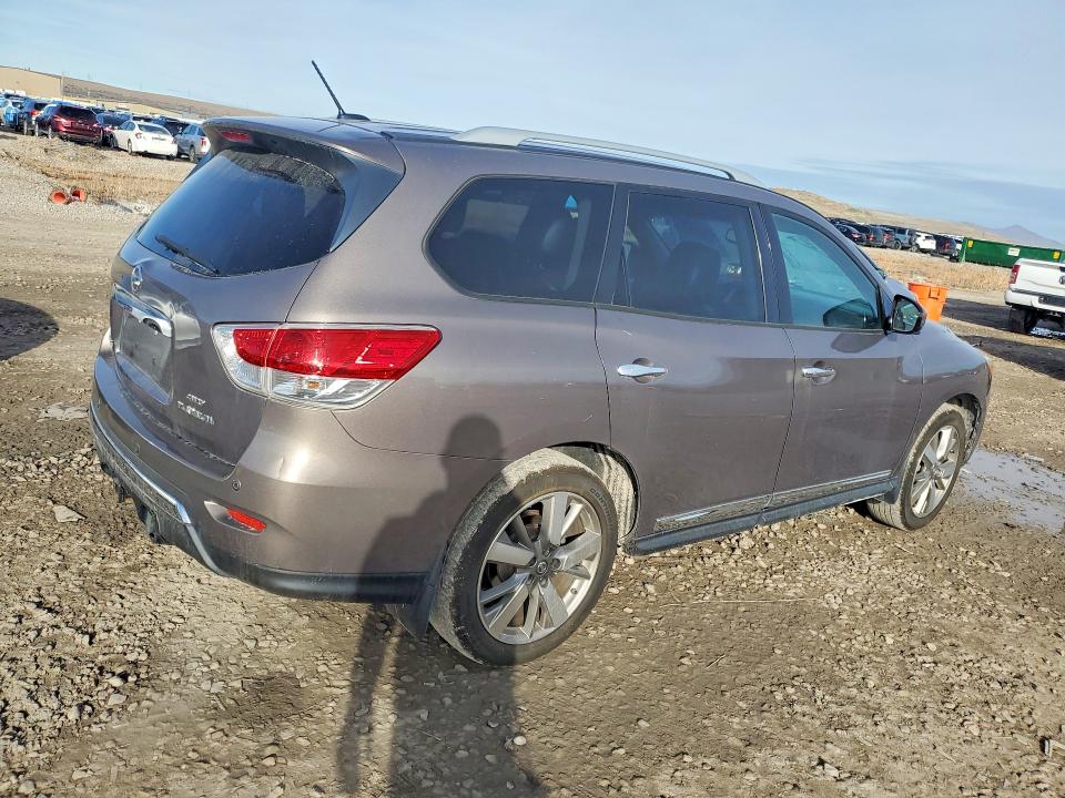 Продажа на аукционе авто 2013 Nissan Pathfinder, vin: 5N1AR2MM2DC622330, номер лота: 62432706