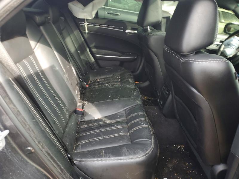 77352575 :رقم المزاد ، 2C3CCAGG1JH300399 vin ، 2018 Chrysler 300 مزاد بيع