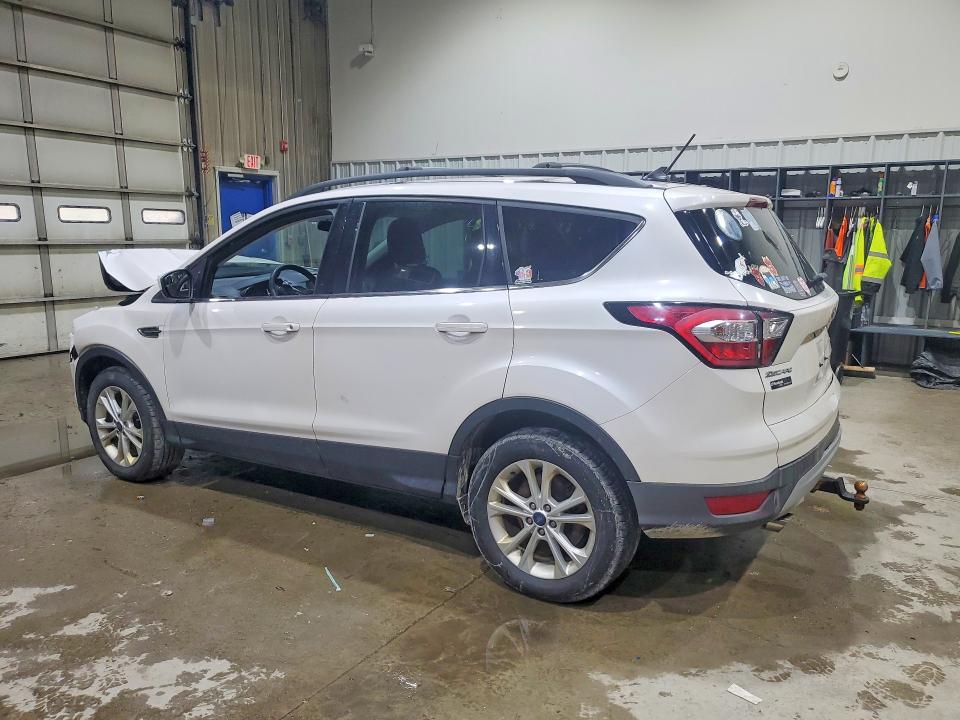 77513555 :رقم المزاد ، 1FMCU9GD2JUA77604 vin ، 2018 Ford Escape مزاد بيع