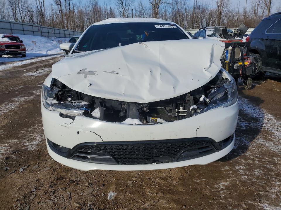 76372085 :رقم المزاد ، 1C3CCCBBXFN750350 vin ، 2015 Chrysler 200 مزاد بيع