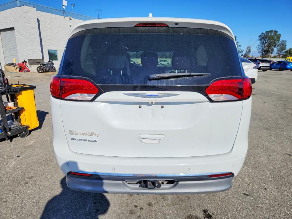 Продаж на аукціоні авто 2018 Chrysler Pacifica T, vin: 2C4RC1BG5JR305743, номер лоту: 73658775