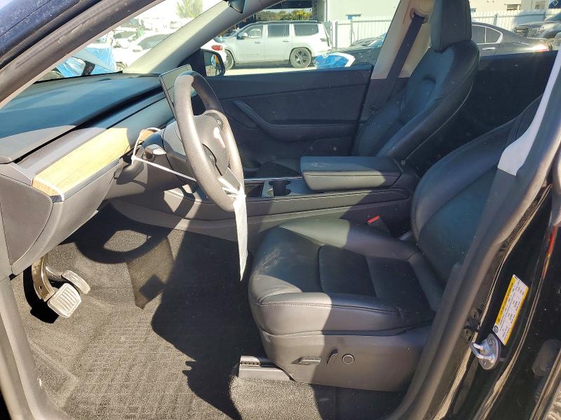 76796005 :رقم المزاد ، 7SAYGDEE4NA006323 vin ، 2022 Tesla Model Y مزاد بيع
