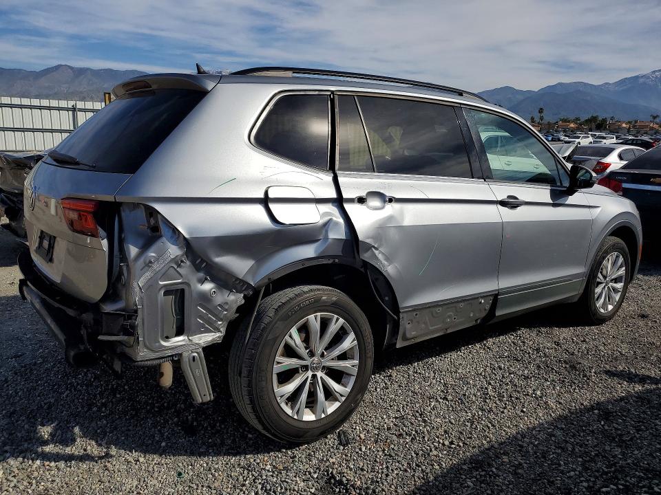 78667715 :رقم المزاد ، 3VV1B7AX0LM052511 vin ، 2020 Volkswagen Tiguan مزاد بيع
