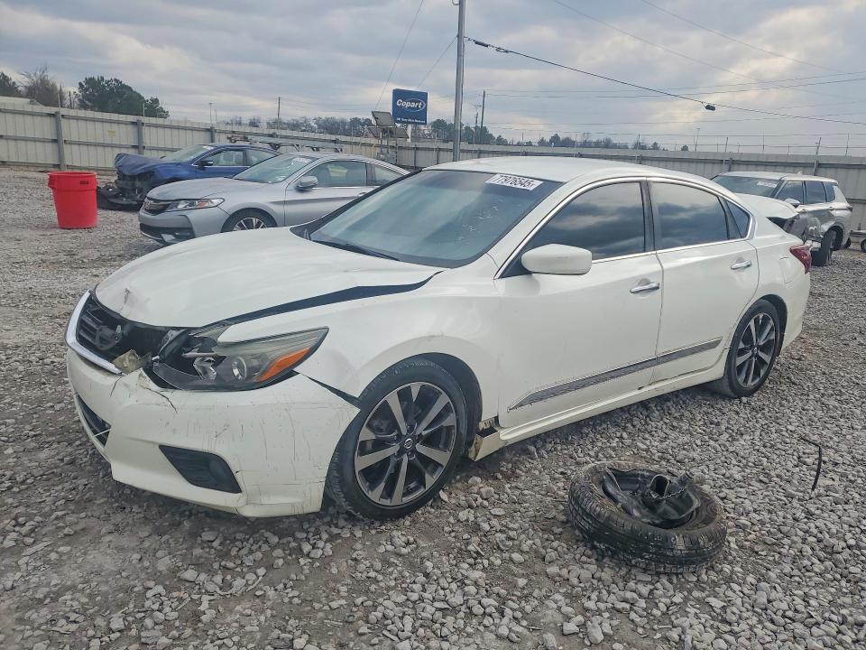 Продажа на аукционе авто 2017 Nissan Altima, vin: 1N4AL3AP4HN322086, номер лота: 77976545